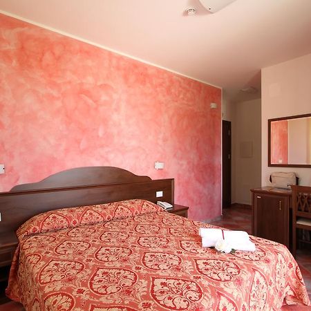 Country House Il Ponte Alba Adriatica Eksteriør billede