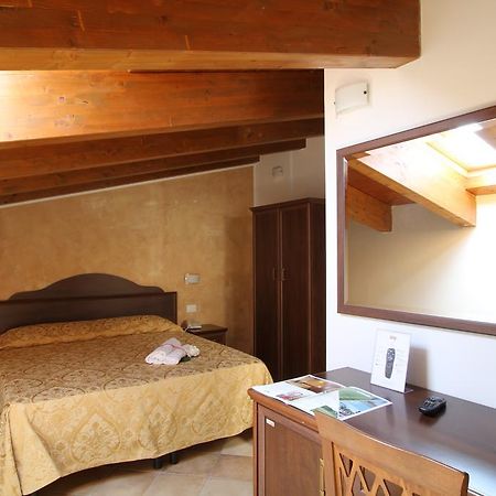 Country House Il Ponte Alba Adriatica Eksteriør billede