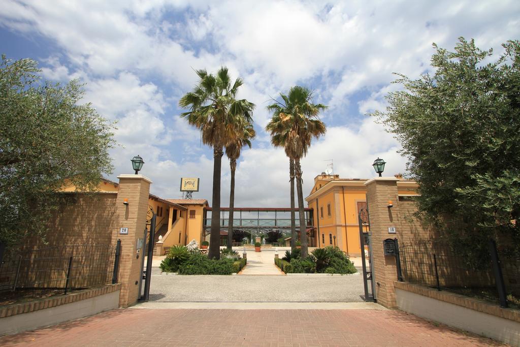 Country House Il Ponte Alba Adriatica Eksteriør billede