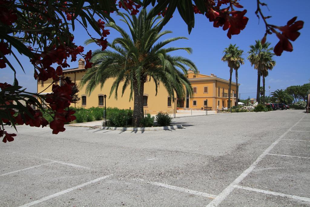 Country House Il Ponte Alba Adriatica Eksteriør billede