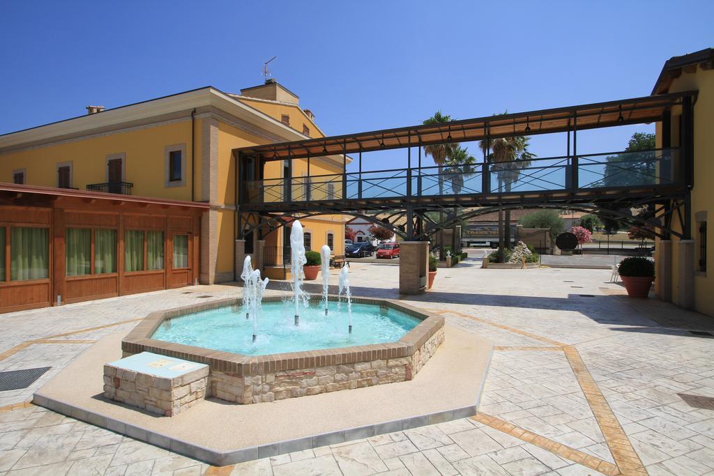 Country House Il Ponte Alba Adriatica Eksteriør billede