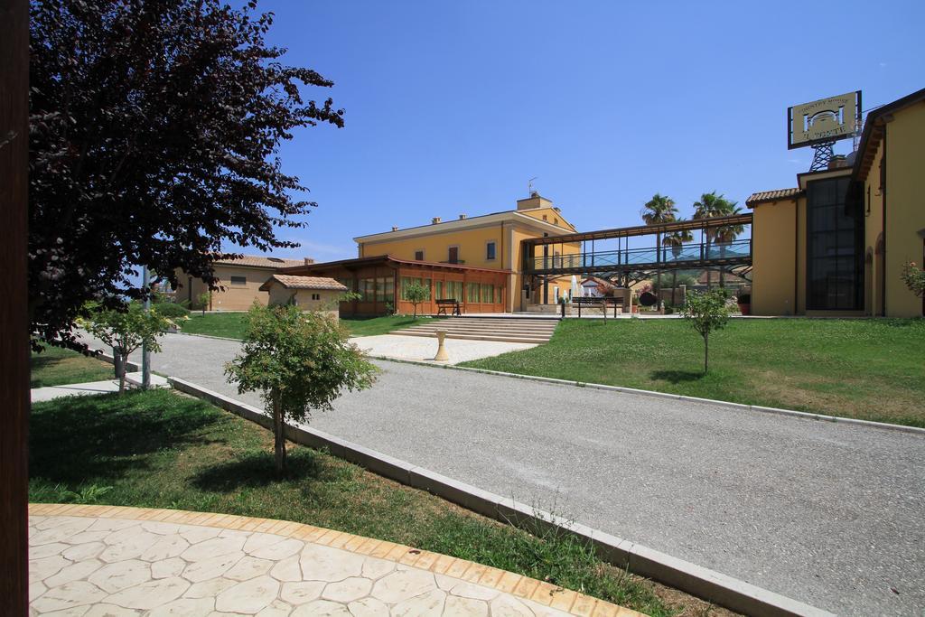 Country House Il Ponte Alba Adriatica Eksteriør billede